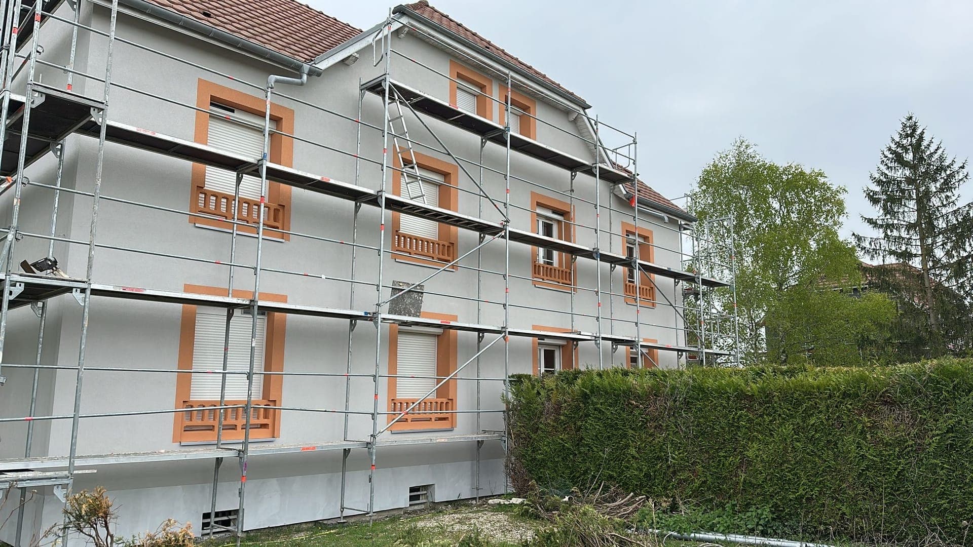Ravalement de façade réalisé par BTCE à Valentigney
